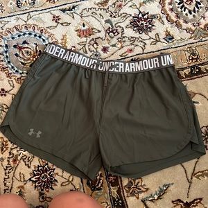 Olive green Under Armor size medium
